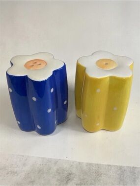 Vintage Polka Dot Flower Salt and Pepper Shakers